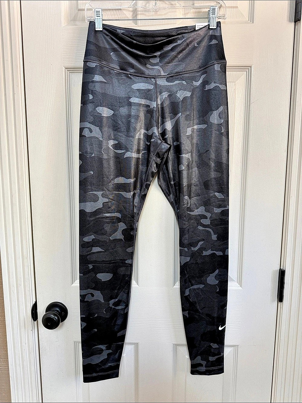Nike Dri-FIT One Mid-Rise Camo Leggings Black & Gray Medium